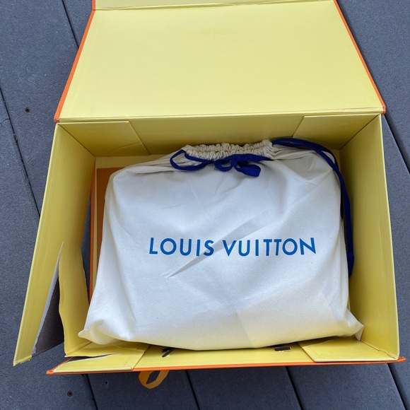 SAUMUR MESSENGER - Picture 3 of 6